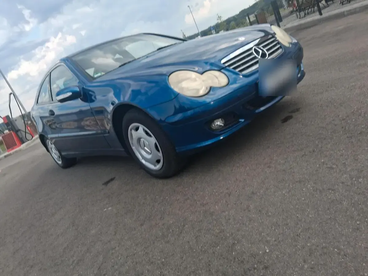 Gebraucht Mercedes 180 143 PS (105 kW) 2004 Limousine