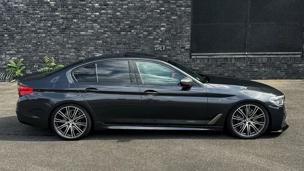 Gebraucht BMW M550 Performance 462 PS (339 kW) 2017 Grau Limousine