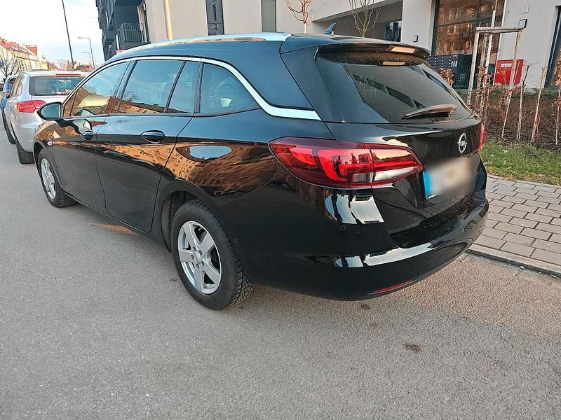 Gebraucht Opel Astra 122 PS (89 kW) 2021 Schwarz Kombi