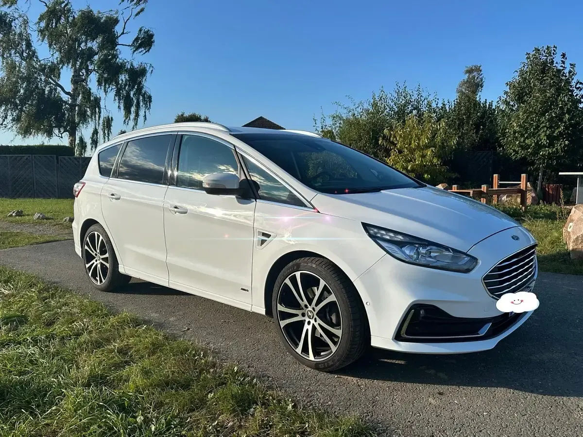 Gebraucht Ford S-MAX Titanium 190 PS (139 kW) 2020 Weiß Van / Kleinbus