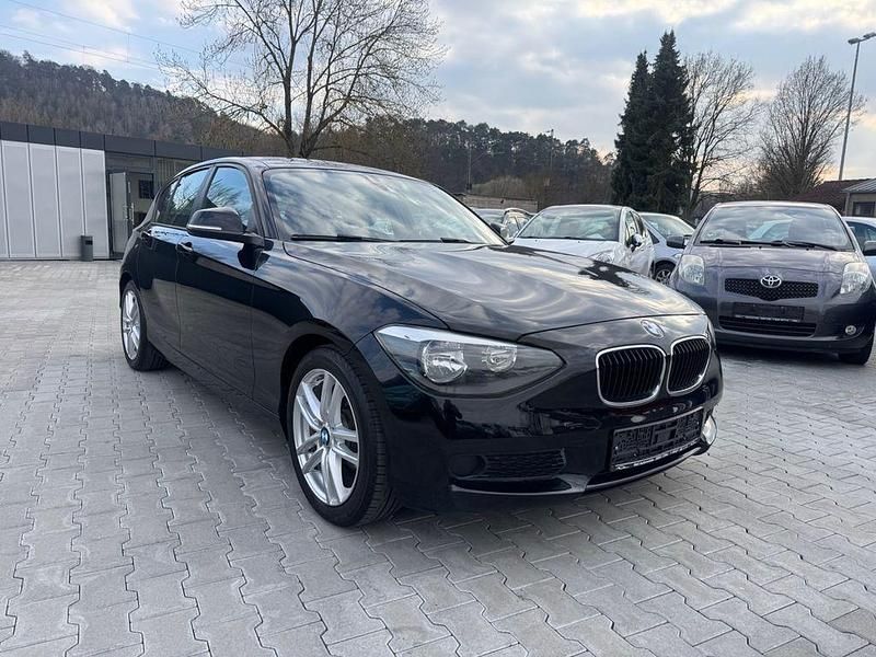 Gebraucht BMW 116 Sport Line 116 PS (85 kW) 2011 Schwarz ii Kleinwagen