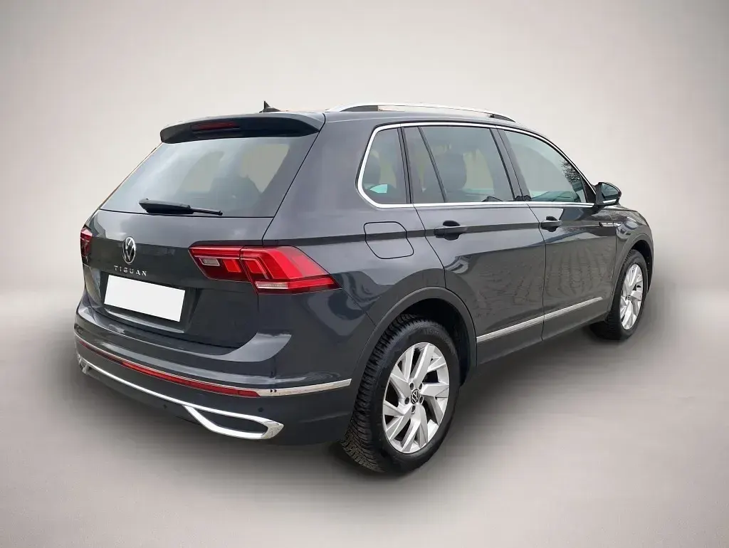 Gebraucht VW Tiguan Elegance 150 PS (110 kW) 2024 Grau SUV