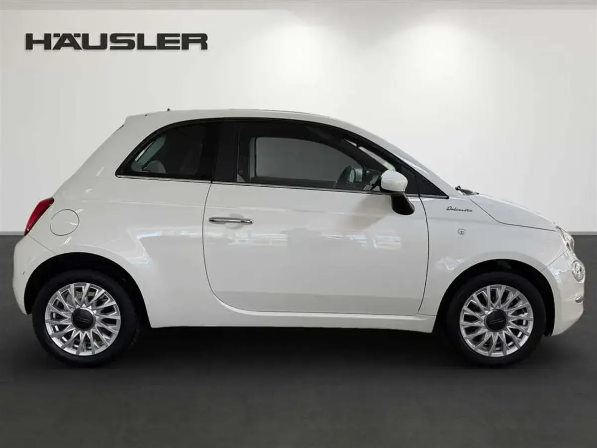 Gebraucht Fiat 500 Dolcevita 71 PS (52 kW) 2022 Weiß Kleinwagen