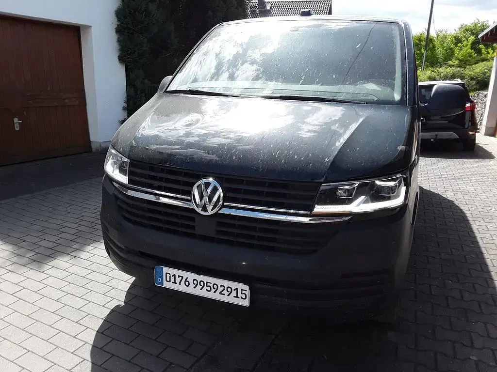Second-hand VW Transporter 150 CP (110 kW) 2020 Verde Van