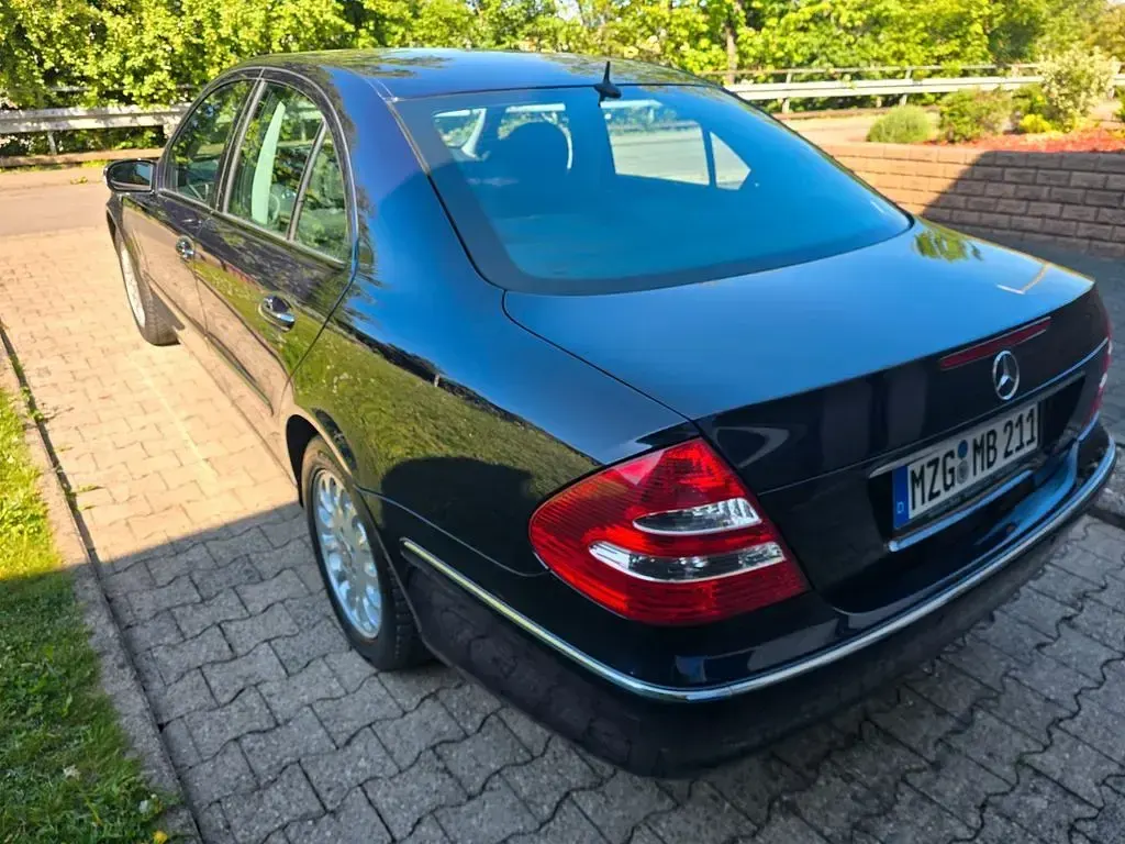 Gebraucht Mercedes E280 Elegance 231 PS (169 kW) 2005 Blau Limousine