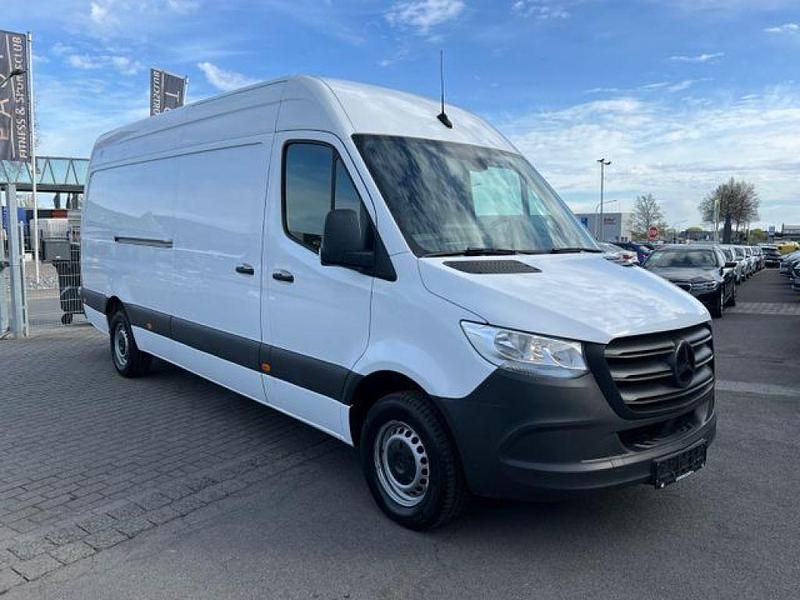 Gebraucht Mercedes Sprinter 114 PS (83 kW) 2021 Arktikweiss Van