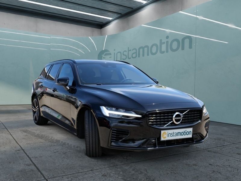 Schwarz Gebraucht 2022 Volvo V60 Kombi | 37.600 € (Fairer Preis) - Bild 1/3