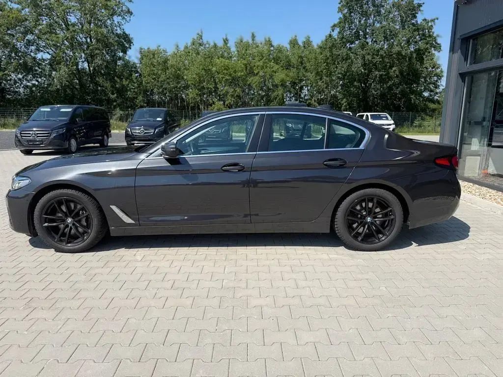 Gebraucht BMW 530 M Sport 286 PS (210 kW) 2021 Grau Limousine