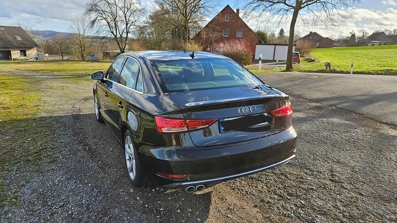 Schwarz Gebraucht 2019 Audi A3 Sport Limousine | 16.990 € (Guter Preis) - Bild 1/4