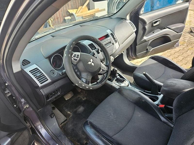 Gebraucht Mitsubishi Outlander 156 PS (114 kW) 2010 Grau SUV