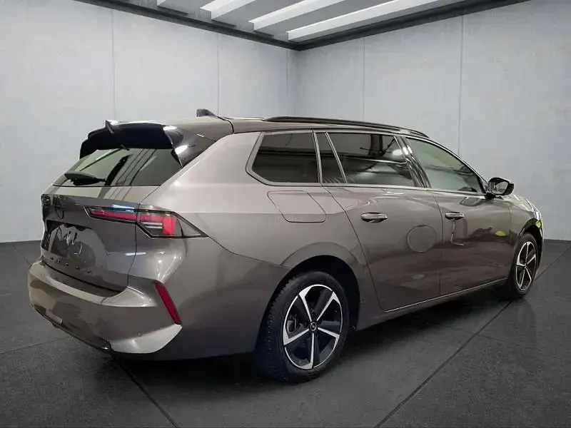 Gebraucht Opel Astra 131 PS (96 kW) 2025 Grau Kleinwagen