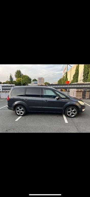 Gebraucht Ford Galaxy Titanium 140 PS (102 kW) 2009 Grau Van / Kleinbus