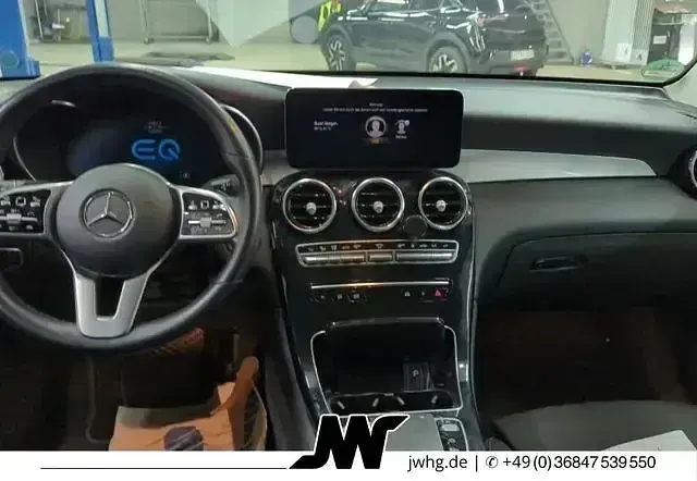 Gebraucht Mercedes GLC300e 320 PS (235 kW) 2021 Grau SUV