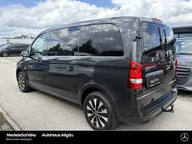 Gebraucht Mercedes Vito 163 PS (119 kW) 2025 Graphitgrau (metallic) Van
