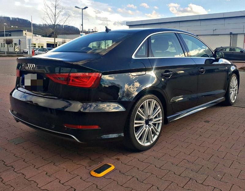 Gebraucht Audi A3 Ambiente 150 PS (110 kW) 2014 Schwarz Limousine