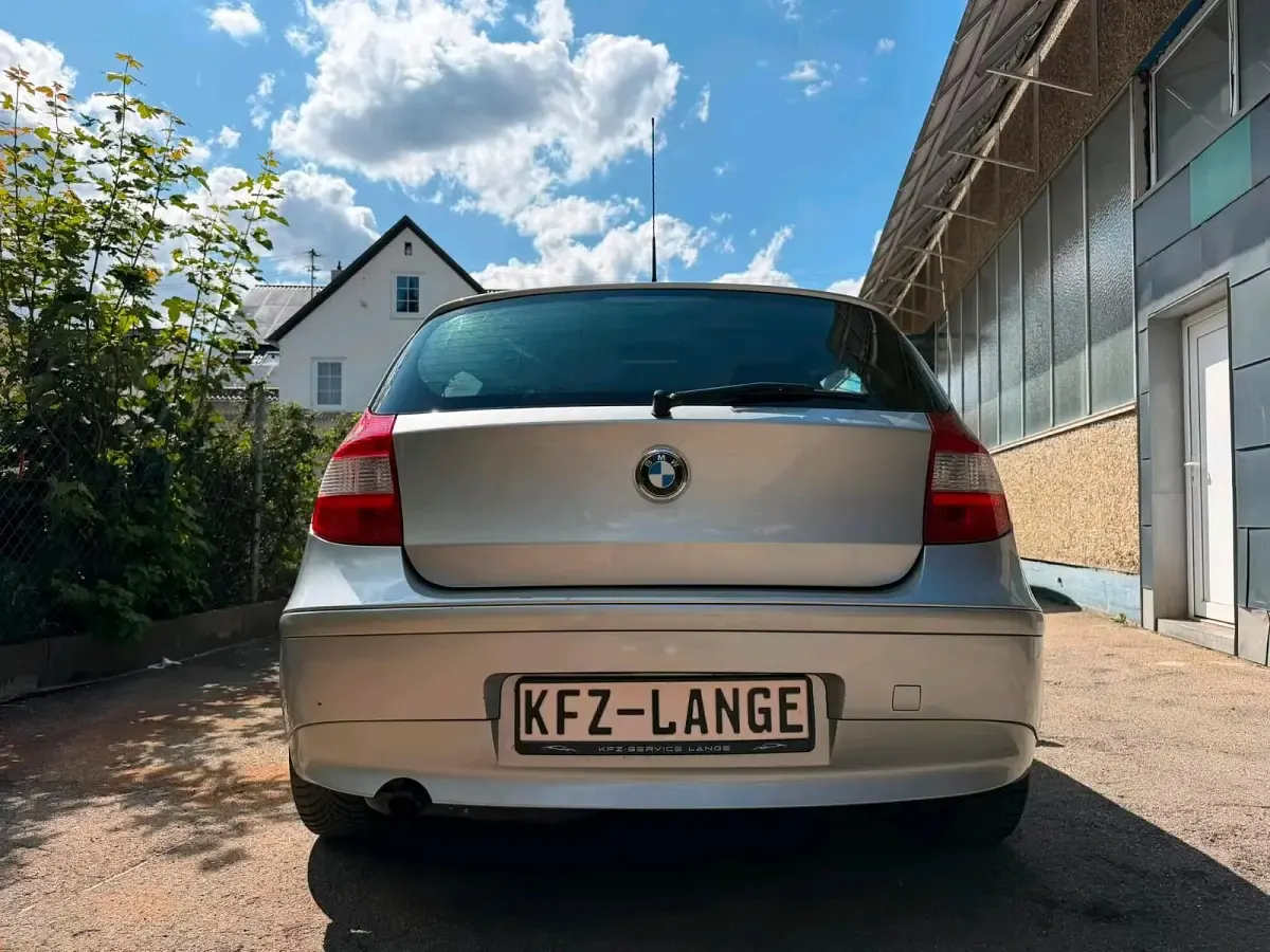 Gebraucht BMW 118 129 PS (94 kW) 2005 Silber Kleinwagen