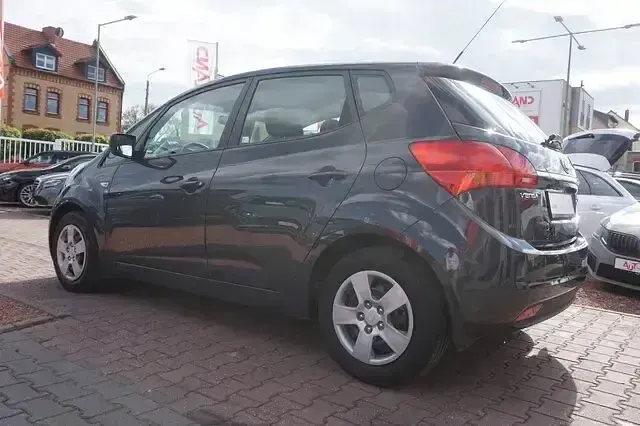Gebraucht Kia Venga 125 PS (91 kW) 2019 Darkpentametalmet. Kleinwagen
