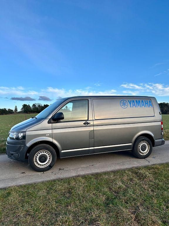 Gebraucht VW Transporter 140 PS (102 kW) 2013 Grau Van