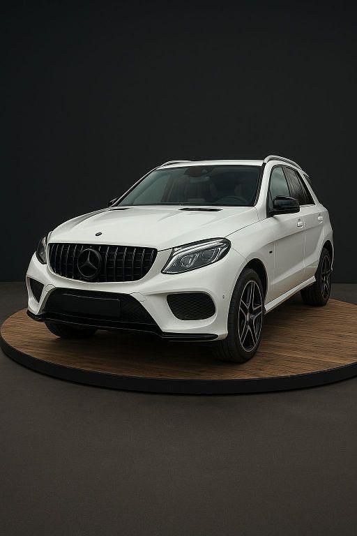 Weiß Gebraucht 2016 Mercedes GLE450 AMG AMG SUV | 35.170 € (Fairer Preis) - Bild 1/4
