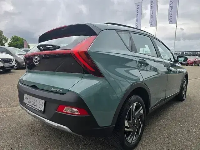 Gebraucht Hyundai Bayon Trend 101 PS (74 kW) 2023 Grün SUV