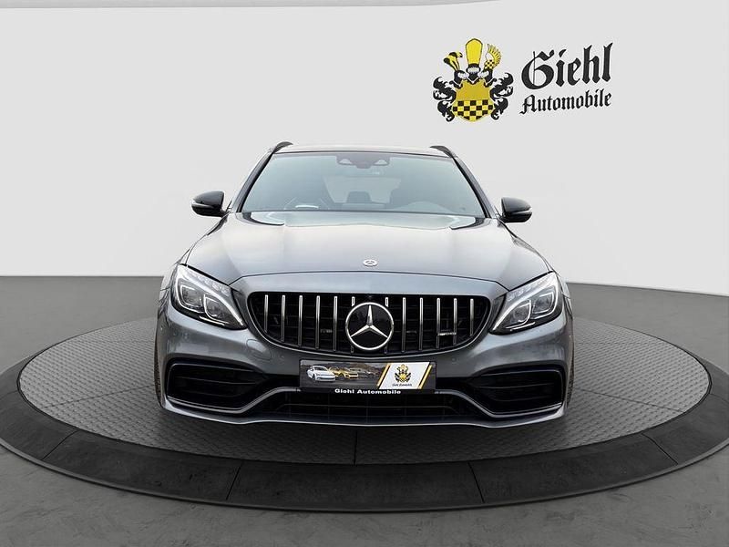 Grau Gebraucht 2017 Mercedes C63 AMG AMG Limousine | 43.990 € (Fairer Preis) - Bild 1/4