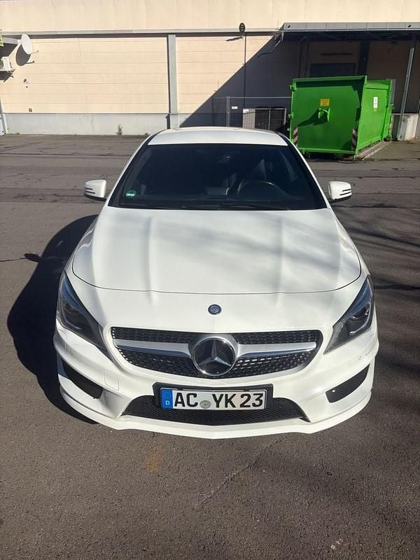 Gebraucht Mercedes CLA200 AMG line 156 PS (114 kW) 2014 Weiß Coupé