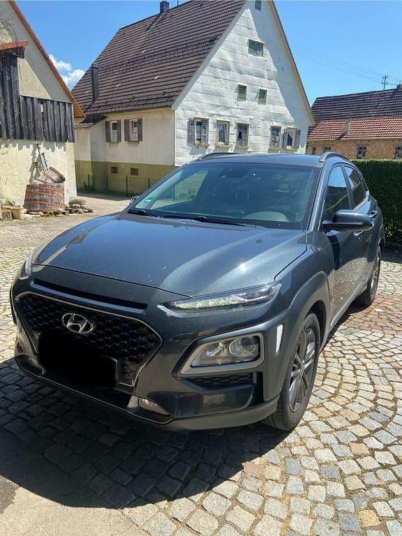 Grau Gebraucht 2018 Hyundai Kona Style SUV | 16.900 € (Fairer Preis) - Bild 1/4