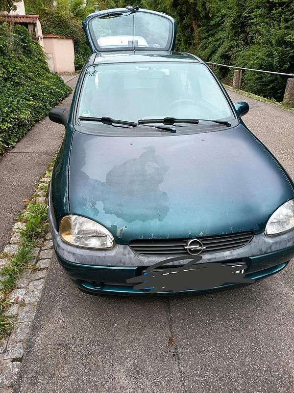 Grün Gebraucht 1998 Opel Corsa Eco Kleinwagen | 750 € (Guter Preis) - Bild 1/4