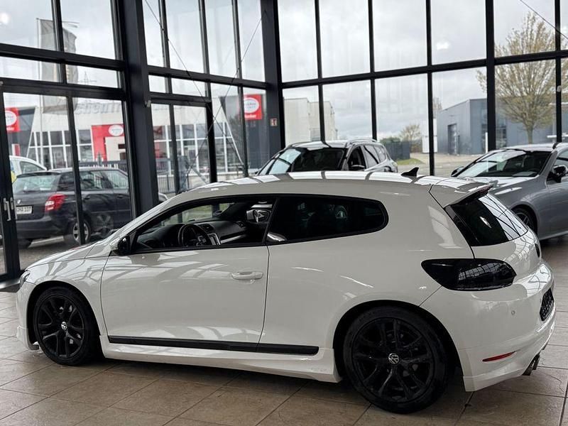 Gebraucht VW Scirocco 170 PS (125 kW) 2009 Weiß Coupé