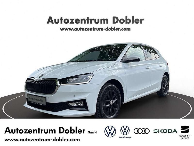 Moonweiß Gebraucht 2023 Skoda Fabia Style Kleinwagen | 22.440 € (Fairer Preis) - Bild 1/4