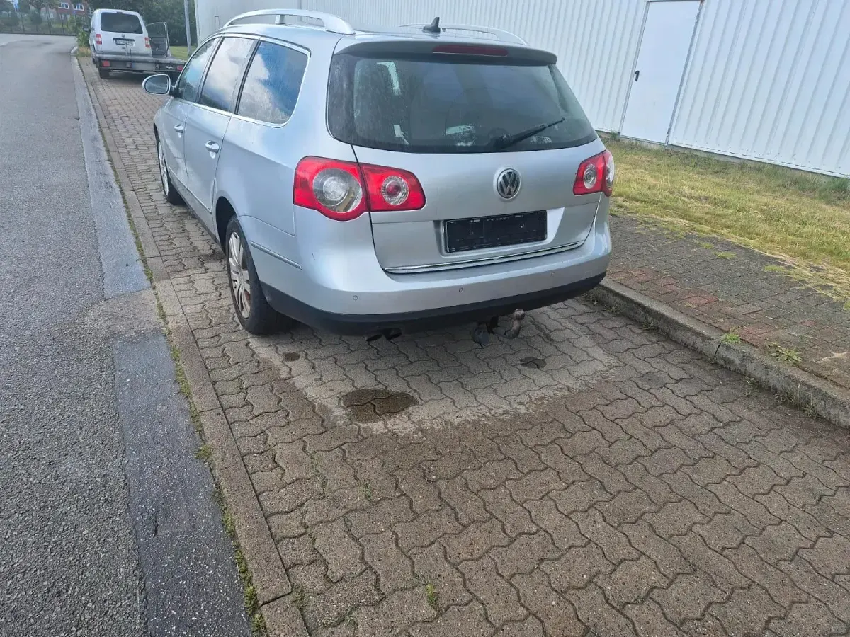 Gebraucht VW Passat 140 PS (102 kW) 2007 Grau Kombi