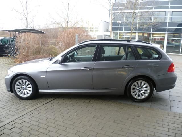 Gebraucht BMW 320 Comfort Edition 177 PS (130 kW) 2009 Grau metallic Kombi