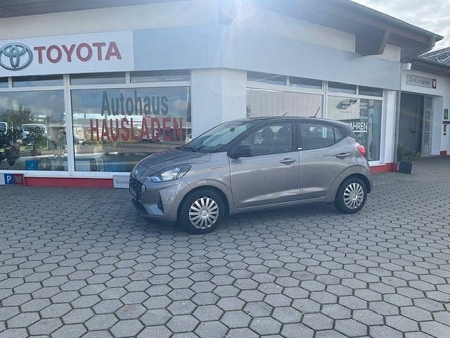 Braun Gebraucht 2020 Hyundai i10 Trend Kleinwagen | 9.500 € (Guter Preis) - Bild 1/4