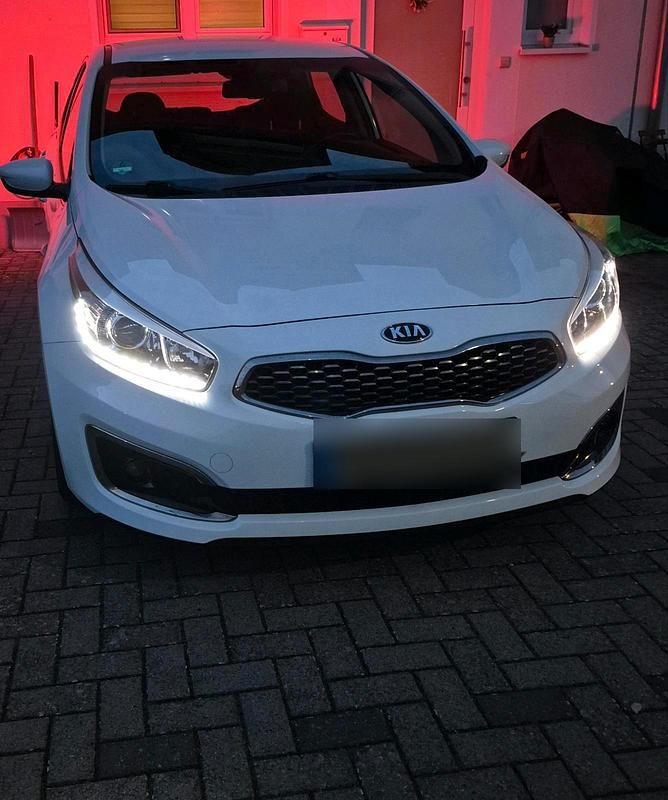 Usata Kia Ceed 101 CV (74 kW) 2018 Bianco Utilitaria