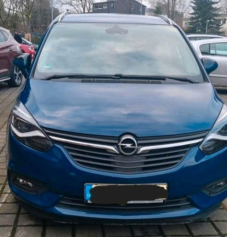 Gebraucht Opel Zafira Edition 131 PS (96 kW) 2018 Blau Van / Kleinbus