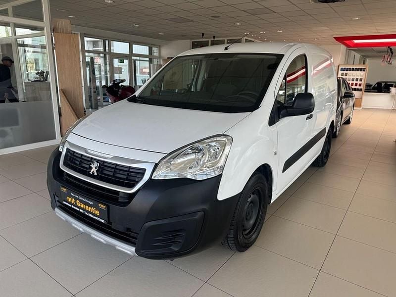 Gebraucht Peugeot Partner 75 PS (55 kW) 2018 Weiß Van / Kleinbus