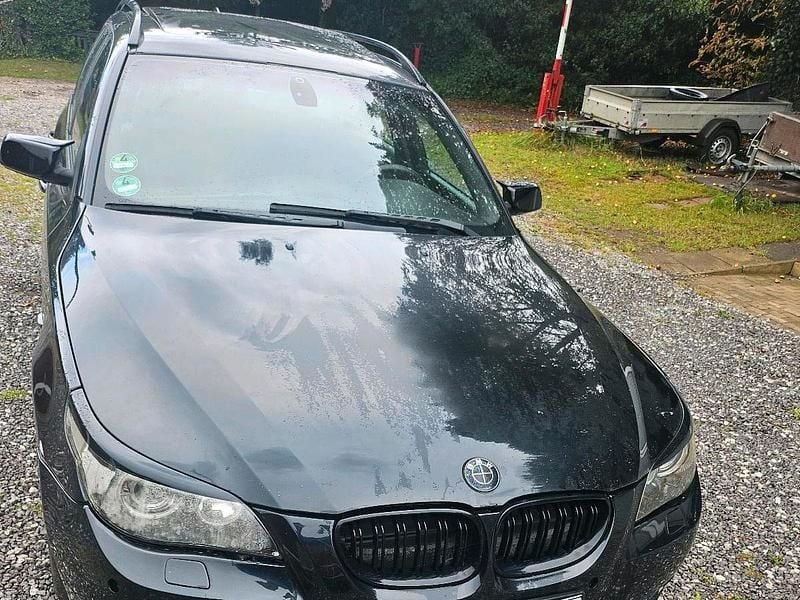 Schwarz Gebraucht 2004 BMW 525 Kombi | 2.299 € (Guter Preis) - Bild 1/4
