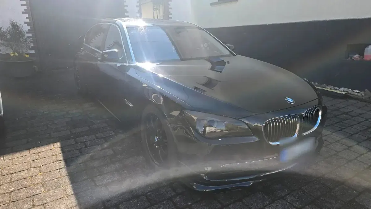 Gebraucht BMW ActiveHybrid 7 600 PS (441 kW) 2010 Schwarz Limousine