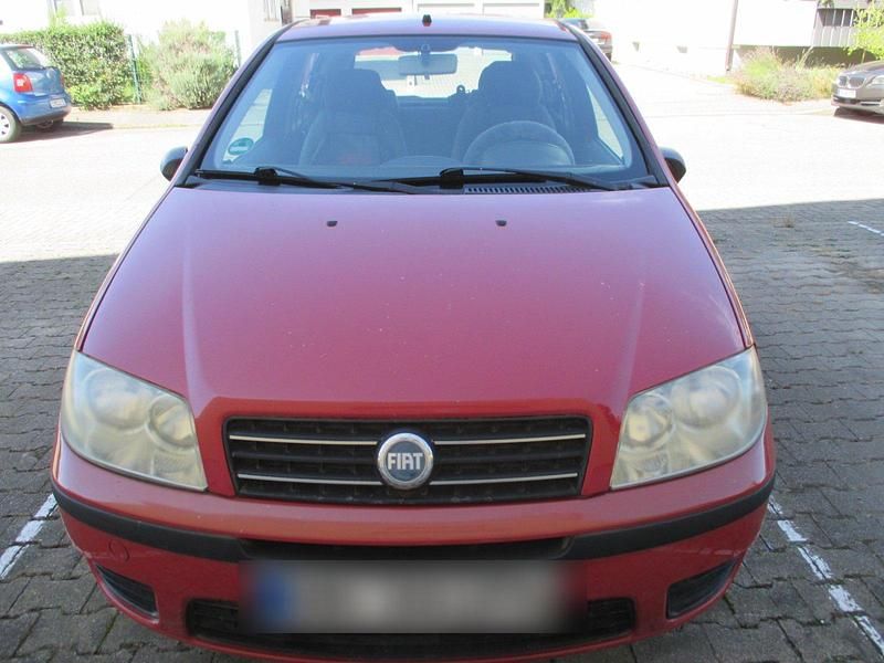 Rot Gebraucht 2004 Fiat Punto Kleinwagen | 500 € - Bild 1/4