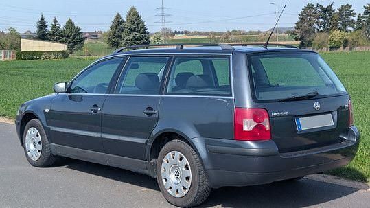 Gebraucht VW Passat Comfortline 116 PS (85 kW) 2001 Grau Kombi