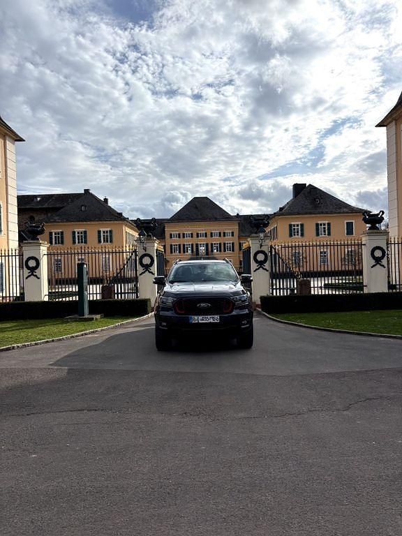 Gebraucht Ford Ranger 212 PS (155 kW) 2021 Grau Pickup