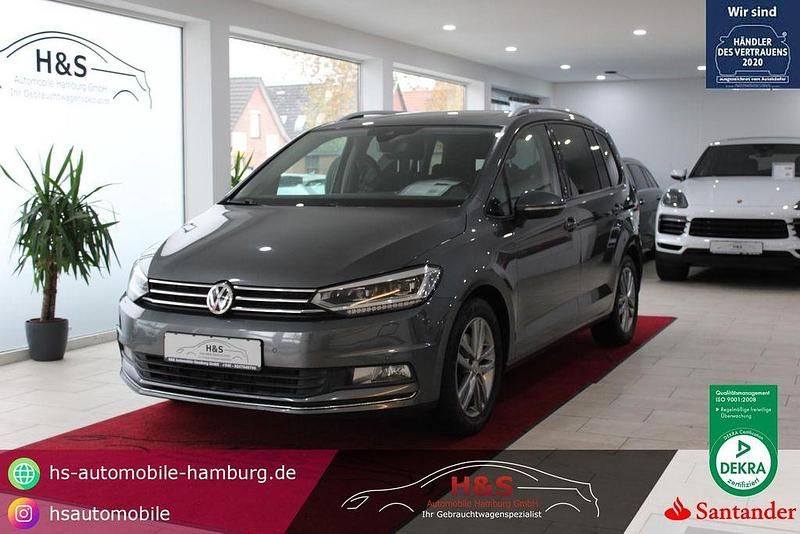 Indiumgrau Gebraucht 2017 VW Touran Van / Kleinbus | 12.490 € (Fairer Preis) - Bild 1/4