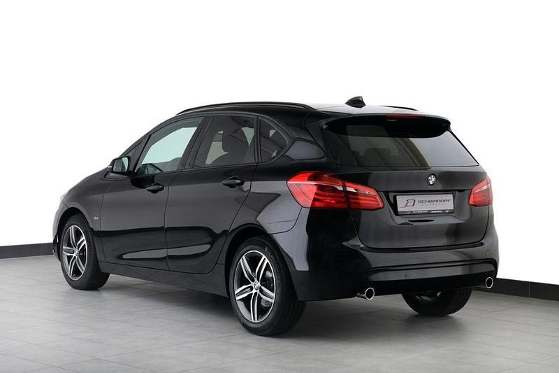 Gebraucht BMW 220 Active Tourer Sport Line 190 PS (139 kW) 2017 Schwarz Van / Kleinbus