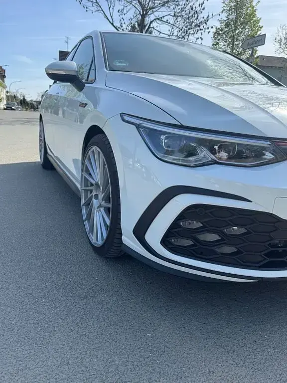 Gebraucht VW Golf VIII GTI 245 PS (180 kW) 2021 Weiß Limousine