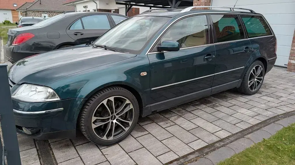 Gebraucht VW Passat Highline 179 PS (131 kW) 2003 Grün Limousine