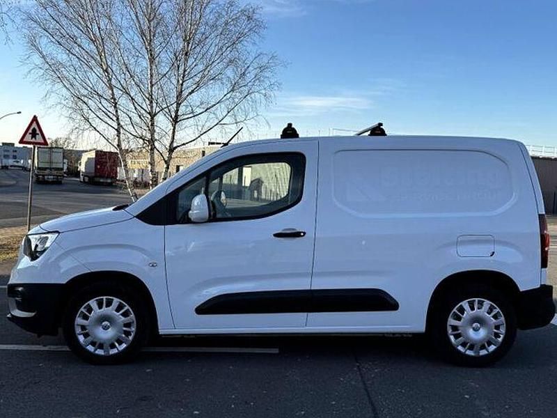 Gebraucht Opel Combo Edition 132 PS (97 kW) 2020 Weiß Van / Kleinbus