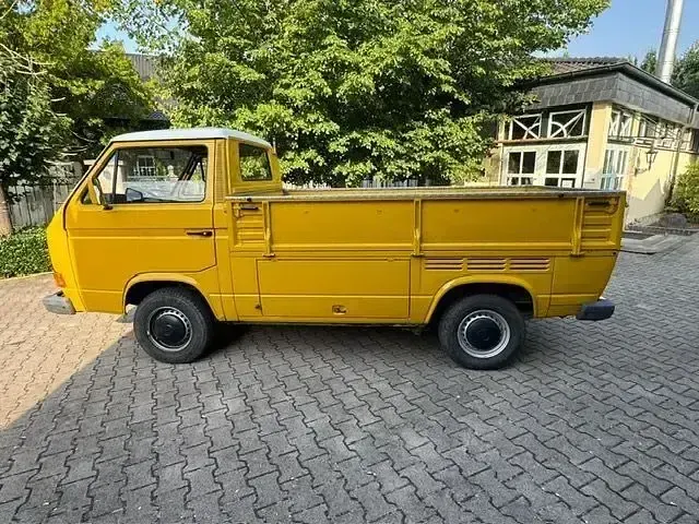 Second-hand VW T3 69 CP (50 kW) 1982 Galben Van