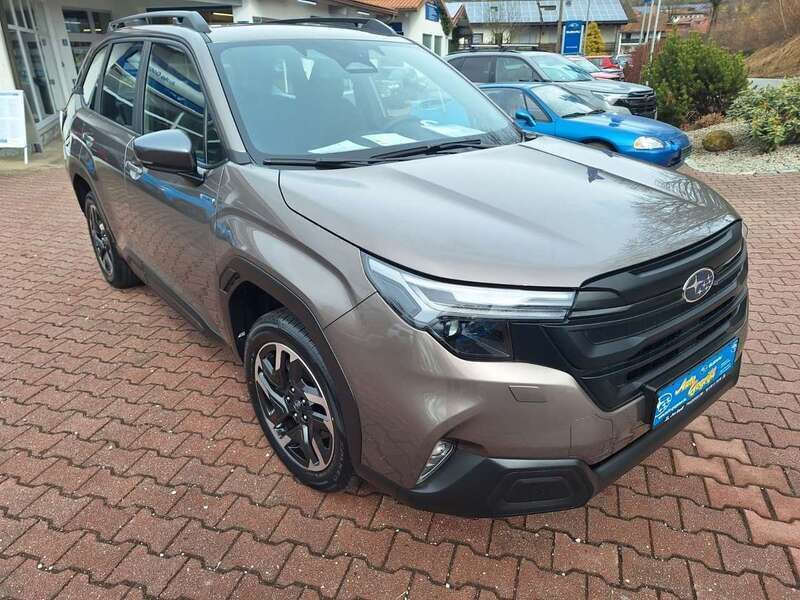 Brillant bronze ucd Neu 2025 Subaru Forester Trend SUV | 38.900 € (Fairer Preis) - Bild 1/4