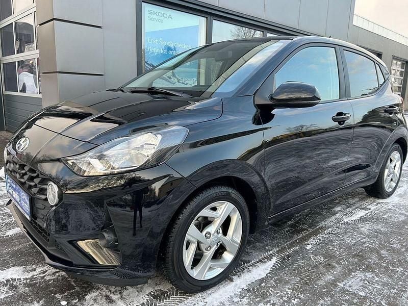 Schwarz Gebraucht 2022 Hyundai i10 Trend Kleinwagen | 12.950 € (Guter Preis) - Bild 1/4