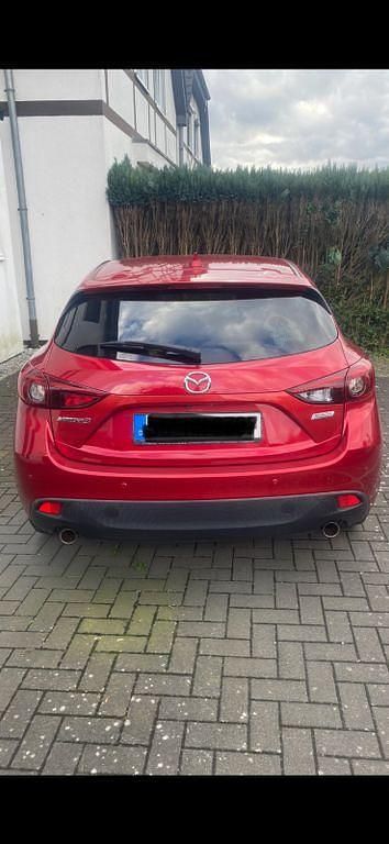 Gebraucht Mazda 3 Nakama 120 PS (88 kW) 2016 Rot Limousine
